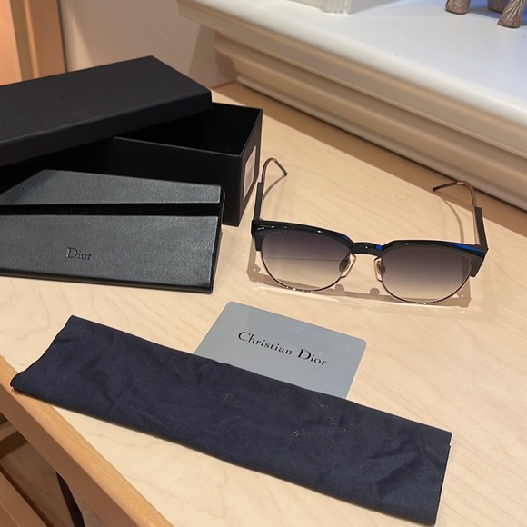 Dior sun glasses - Picture 2 of 4